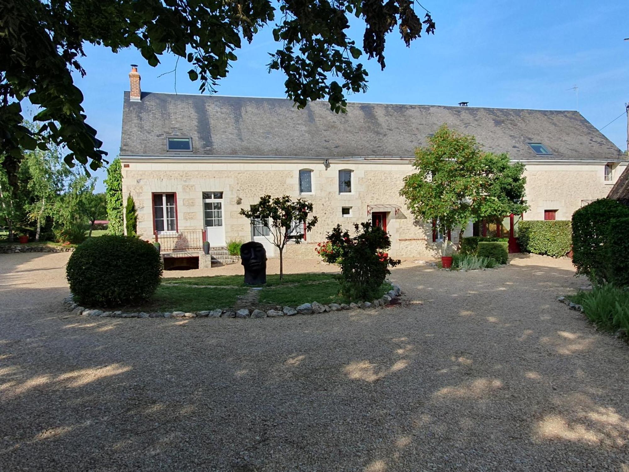 Au Domaine Du Bois Joubert Acomodação com café da manhã Luzillé Exterior foto